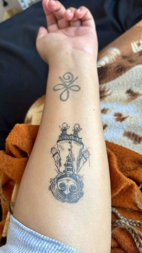 Coraline Tattoo Quotes, Coraline Dog Tattoo, Hotel Transylvania Tattoo Ideas, Coraline Flowers Tattoo, Coraline House Tattoo, Tattoos Inspired By Movies, Coraline Dragonfly Tattoo, Matching Coraline Tattoos, Tattoo Ideas Coraline