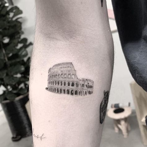 Coliseum Tattoo, Boxing Tattoos, Painting Tattoos, Italy Tattoo, Classical Sculpture, Nyc Tattoo, L Tattoo, Explore Tattoo, Detailed Tattoo