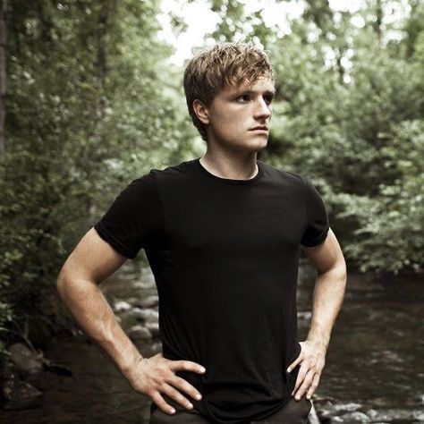 Hunger Games Josh Hutcherson, Josh Hutcherson Pfp, Hunger Games Peeta, Райан Гослинг, Crush Pics, Peeta Mellark, Hunger Games Trilogy, Josh Hutcherson, Katniss Everdeen