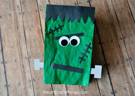 We can’t seem to get enough of paper bag Halloween crafts lately. So far we’ve made a bat and witch and now I have this fun Paper Bag Frankenstein Craft to share with you today. Just like our other paper bag crafts, the Frankenstein is especially fun for kids since they can put their hand … Halloween Theme Preschool, October Kids, Frankenstein Craft, Halloween Paper Bags, Cute Frankenstein, Paper Bag Crafts, Halloween Craft Projects, Halloween Preschool, Easy Halloween Crafts