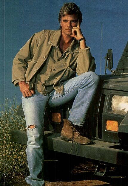 MacGyver Macgyver 1985, Macgyver Richard Dean Anderson, Larry Wilcox, Angus Macgyver, Richard Anderson, Richard Dean Anderson, Artist Film, Lucas Till, Torn Jeans