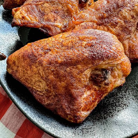 Juicy Smoked Split Chicken Breast Smoked Split Chicken Breast, Split Chicken, Split Chicken Breast, Egg Bites Recipe, Baked Ribs, How To Cook Burgers, Smoked Pulled Pork, Sous Vide Recipes, Bbq Seasoning