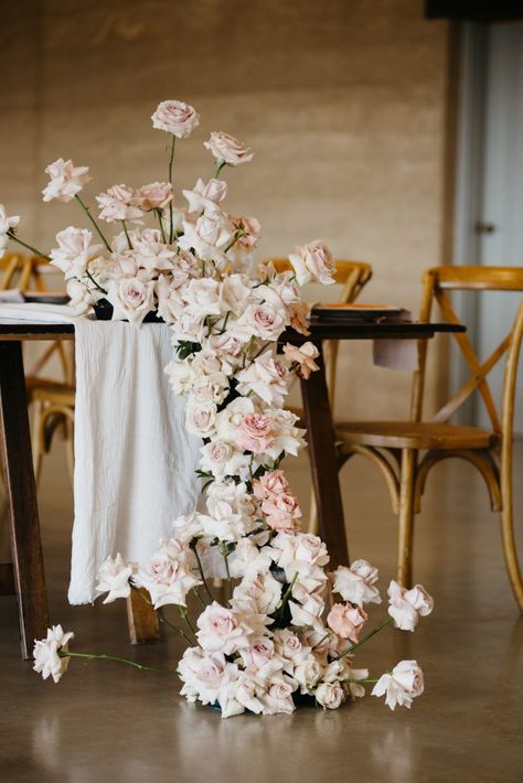 Sarah & Adam - Elope Micro Wedding www.elope.com.au  Byron Bay / Tasmania / New Zealand Table-end / Table styling / Roses Installation / Earth House Sweetheart Table Cascading Flowers, Modern Sweetheart Table Wedding, White And Blush Wedding Decor, Sweetheart Table Wedding Flowers, Rose Installation, Table Styling Wedding, Wedding Table Flower Arrangements, Bridal Table Flowers, Wedding Table Styling