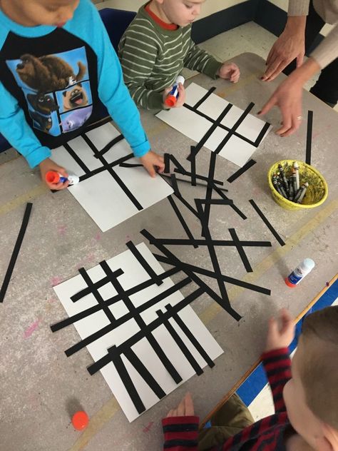 Piet Mondrian Art Projects For Preschool, Pit Mondrian, Mondrian Art For Kids, Mondrian Inspired Art, Mondrian Kids, Mondrian Art Projects, Art Montessori, Stem Art, Classe D'art