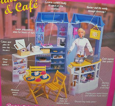 Barbie Restaurant, Barbie Bakery, Barbie 2000, Barbie Playsets, Barbie 90s, Made To Move Barbie, Barbie Sets, Barbie Food, Barbie Diorama