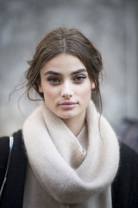 Pin for Later: 8 Things That Make Victoria's Secret Angel Taylor Hill Feel Sexy as Hell Bushy Eyebrows Are Sexy Minimal Beauty, Bushy Eyebrows, Wedding Hairstyles And Makeup, Jaimie Alexander, Bold Brows, Taylor Marie Hill, Taylor Hill, Minimal Chic, Bridal Beauty