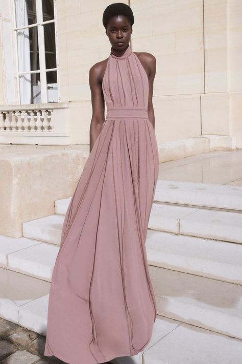 Elie Saab Resort, Resort 2025, Minimalist Bride, Metallic Dress, Latest Outfits, Elie Saab, Couture Collection, Business Fashion, Flare Dress