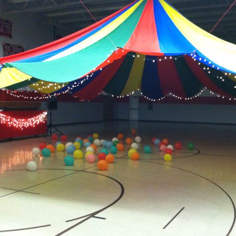 Middle school dance decorating idea.... Parachute hung from ceiling & trimmed with Christmas lights! Middle School Dance Ideas, School Dance Decorations, School Dance Themes, School Dance Ideas, Middle School Dance, Fall Carnival, Carnival Decorations, Dance Decorations, School Carnival