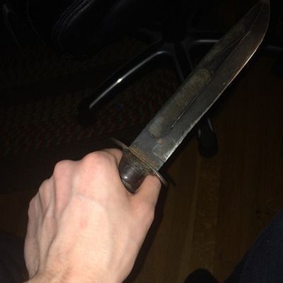 Lian Core, Broke Aesthetics Dark, Aesthetic Knife Pictures, Gang Leader Aesthetic, Knife Pictures, Uncomfortable Pictures, Dark Masculine, Anthony Core, Razor Blade Icon Aesthetic