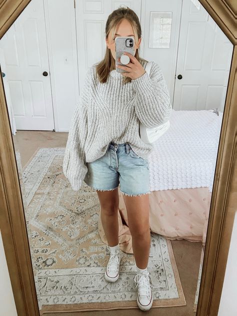 Denim Shorts And Sweater Outfit, Shorts And Sweater Outfit, Shorts And Sweater, Sweater Outfit, Winter Fits, Womens Crewneck, Pullover Sweater, Cardio, Dream Closet