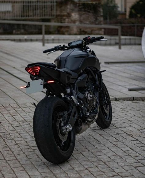 Yahama Bikes, Yamaha Mt 07, Yamaha Mt07, Motos Yamaha, Biker Photography, Gta 6, Motorcross Bike, Image Moto, Мотоциклы Cafe Racers