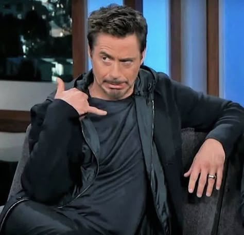 Tony Stark Funny, Robert Downey Jr Funny, Tony Stank, Toni Stark, Iron Man Tony Stark, Marvel Photo, Marvel Avengers Funny, Marvel Actors, Marvel Jokes