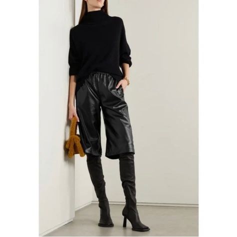 Nwt Atm Faux Leather Pull On Elastic Waist Bermuda Culotte Shorts Size Small New With Tags Black $350 Msrp Soft Polyurethane Bi Leather Culottes, Culotte Shorts, Striped Wide Leg Pants, Cropped Wide Leg Pants, Pinstripe Pants, Wide Leg Cropped Pants, How To Hem Pants, Black Vegan, Elastic Waist Pants