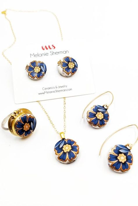 Gold Flower Jewelry, Ceramics Jewelry, Porcelain Jewelry, Jewelry Blue, Stoke On Trent, Flower Jewelry, Ceramic Jewelry, Gold Flower, Ceramic Artists