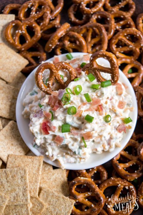 Crack Dip? What the heck is that! Serve this Loaded Crack Dip Recipe at your next party with either crackers or pretzels, and watch your guests keep coming back for more. Graduation Appetizers, Cheesy Sausage Dip, Graduation Snacks, Horderves Appetizers, Graduation Food, Buffalo Ranch, Graduation Party Foods, Creamy Ranch, Fresh Meals