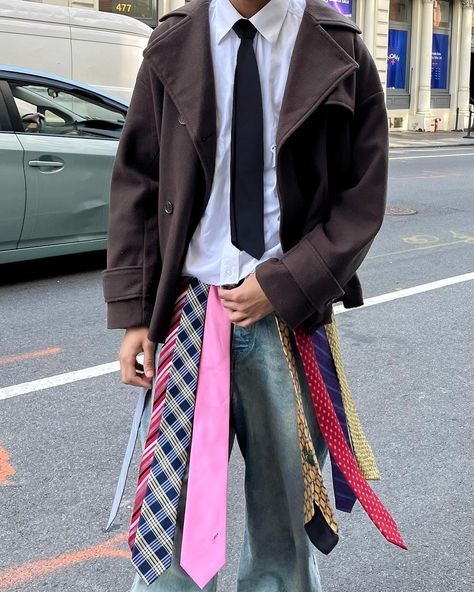 tie the loose ends 👔 #streetstyle #outfitinspo #ties #nycfashion #streetwear Necktie Skirt, Men Aesthetic, Men's Formal Style, Black Men Street Fashion, Loose Ends, Men's Casual Style, Skirt Belt, Ootd Style, Nyc Fashion