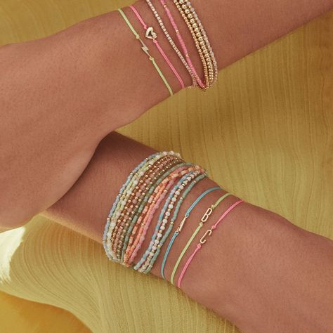 Earrings Stacking, Gold Bracelets Stacked, Preppy Bracelets, Elastic Bracelets, Preppy Jewelry, Gold Bracelet Set, Nails Fashion, Gems Bracelet, Beads Bracelet Design