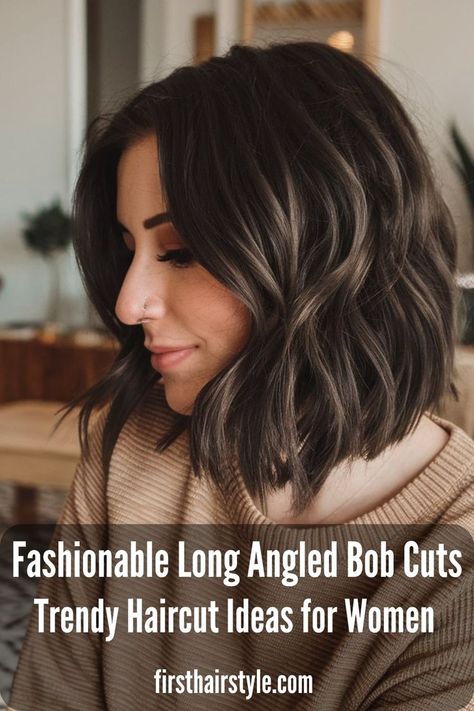 Fashion-Forward Angled Bob Hairstyle Medium Lob Haircut, Bob With Lowlights, Medium Lob, Long Angled Bob, Brunette Bob, Bob Cuts, Chic Hair, Angled Bob, Lob Haircut