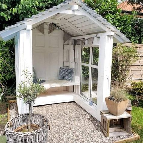 White Shed, Small Summer House, French Nordic Style, Summer House Interiors, Shed Decor, Shed Interior, Summer House Garden, Backyard Sheds, Backyard Shed