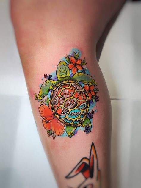 New school colorful turtle tattoo Neo Traditional Sea Turtle Tattoo, Best Feminine Tattoos, Octopus Tattoo Sleeve, Colorful Turtle, Octopus Tattoo, Turtle Tattoo, American Traditional Tattoo, Feminine Tattoos, Tattoos Ideas