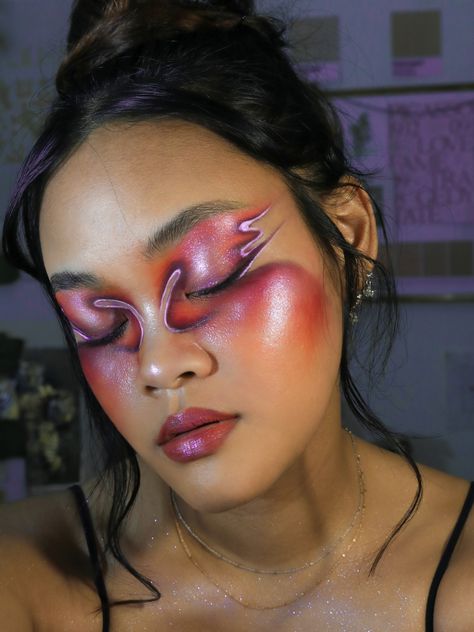 Spring Avant Garde Makeup, Avant Garde Makeup Creative, Guard Makeup, Makeup Journal, Futuristic Makeup, Fantasy Inspo, Avant Grade, Artsy Makeup, Media Makeup