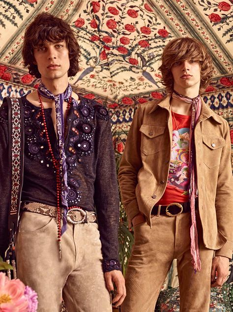 bohemian men. bohemian men's fashion Hippie Outfits Men, 70s Fashion Men, Moda Hippie, Estilo Hippy, Mode Hippie, Boho Men, Estilo Hippie, Men Fashion Show, 70s Boho