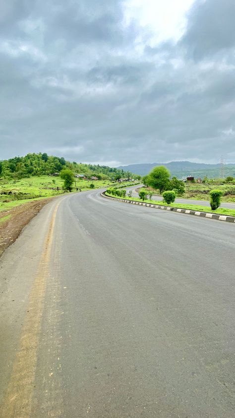 Kasara Ghat Kasara Ghat, Trekking Photography, Bakgerand Photo, Night Bike Ride, Android Phone Wallpaper, Blur Background Photography, Night Biking, Beautiful Roads, Editing Lightroom