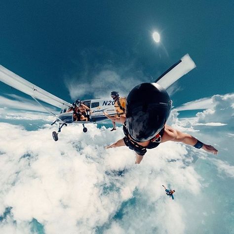 If I write out my top 10 experiences in life, I can’t really think of what would come before skydiving into the blue hole in Belize. 🤔 such a wild experience with a solid group of friends. Can’t wait for what’s next team #uprising  #Regram via @B7wBS0YnlS6 Skydiving Pictures, Sam Kolder, Sky Diving, Adventure Aesthetic, Boy Photography Poses, Sports Pictures, Skydiving, Extreme Sports, Picture Collection