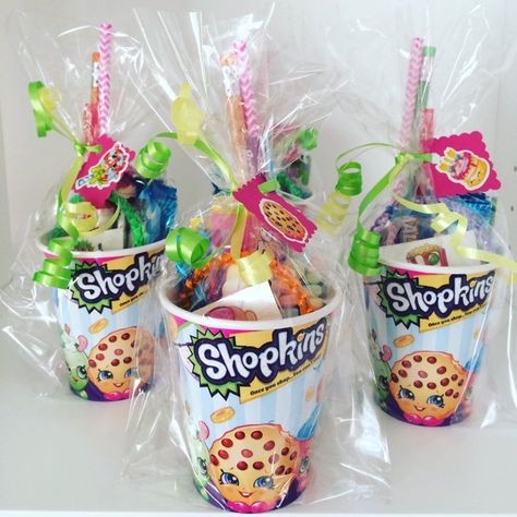 Pin for Later: Everything You Need to Buy For the Ultimate Shopkins Birthday Party The Favors Shopkins packaged party favors ($26+). Shopkins Party Decorations, Shopkins Bday, Pyjamas Party, Shopkins Birthday Party, Shopkins Party, Shopkins Birthday, Girl Bday Party, 9th Birthday Parties, Snacks Für Party