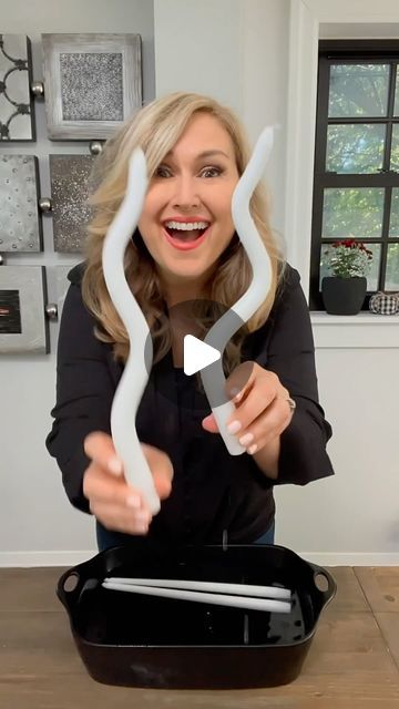 Jennifer Valentyne on Instagram: "Ghost Candles 👻🕯️ Fun DIY! 
Soak Taper candles in hot water for 10 minutes and bend carefully. Paint on eyes and a mouth and It’s perfect to do with the kids or grandkids too 🧡 Let me know if you make them! #spookyseason #candles #diy #homedecor" Ghost Candles, Candles Diy, Halloween Candles, Melting Candles, Fun Diy, Taper Candles, Style Mistakes, Diy Candles, Waltz