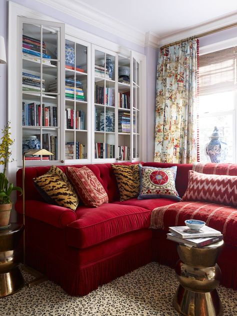 8 Reasons Why Everyone’s Feeling Velvet - Chairish Blog Red Couches, Red Sofa Living, Red Sofa Living Room, Red Couch Living Room, Lilac Walls, Big Couch, Mark Sikes, Red Furniture, Red Living