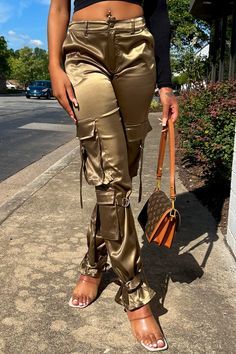 Silk Cargo Pants Outfit, Satin Cargo Pants Outfit, Silk Cargo Pants, Cargo Baggy Pants, Satin Cargo Pants, Silk Joggers, Jogger Pants Outfit, Stylish Outfits For Women Over 50, Elegant Pant