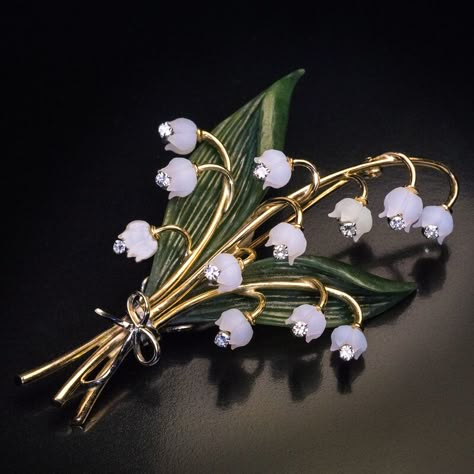 Vintage snowdrops flower brooch Snowdrops Flower, Faberge Jewelry, Lilies Of The Valley, Lily Of The Valley Flowers, Valley Flowers, Jade Crystal, Mid Century Jewelry, Nephrite Jade, Crystal Diamond