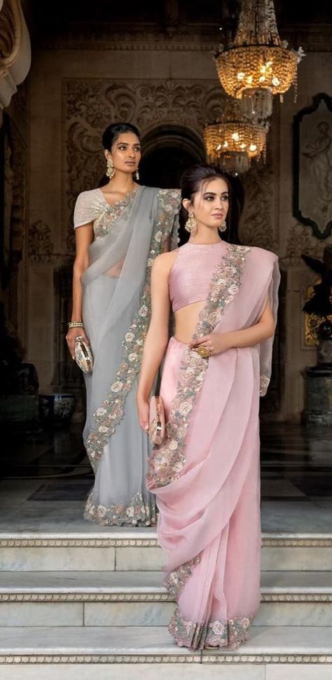 Maharani Style Saree Draping, Embroidery Designs By Hand, Kurta Ideas, Unique Saree, Plain Sarees, Modest Blouse, Party Saree, Hand Dress, Embroidery Sarees