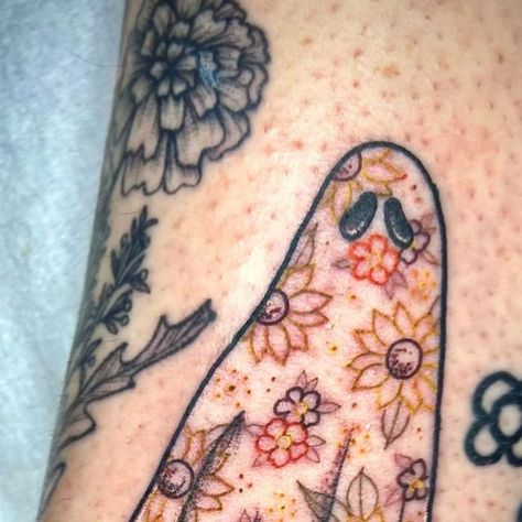 Floral Sheet Ghost Tattoo, Sheet Ghost Tattoo, Tattoo Ghost, Pretty Sheets, Bookish Tattoos, Paint Inspo, Ghost Tattoo, Sheet Ghost, Halloween Tattoos