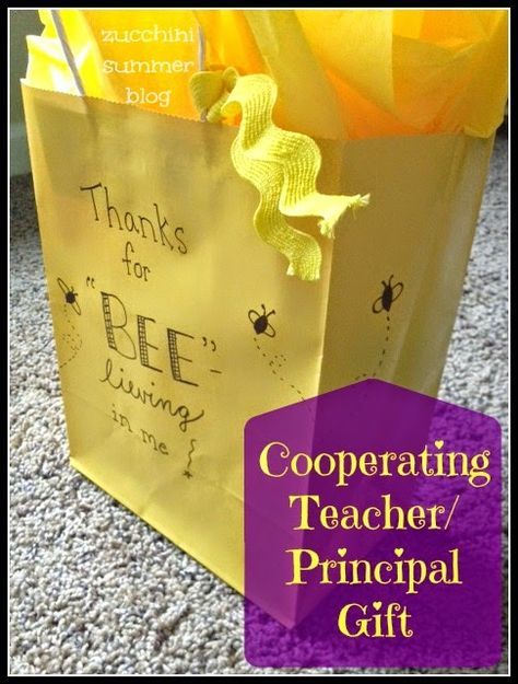 Click through to see what cute gift goes INSIDE this gift bag! ---- If you are a student teacher needing a gift idea---this would be great to give your cooperating principal or teacher! Also a good gift for dance coaches, gymnastics coach, piano teacher, and more. "Thanks for BEE-lieving in me" Host Teacher Thank You Gift From Student Teacher, Gifts For Cooperating Teacher Student Teaching, Student Teaching Gifts For Teacher, Cooperating Teacher Gifts Goodbye, Gifts For Students From Student Teacher Goodbye, Gifts From Student Teacher To Mentor, Student Teaching Gifts For Students, Student Teacher Goodbye To Students, Gifts For Students From Teacher Goodbye