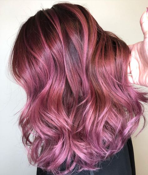 Lisa Walker (@lisalovesbalayage) posted on Instagram: “Is it pinkish purple or purplish pink? 💖💜💖💜” • Aug 13, 2020 at 2:38am UTC Whole Head Highlights, Pinkish Purple Hair, Rosa Hair, Pinkish Purple, Hair Color Pastel, Beautiful Hair Color, Pastel Hair, Creative Colour, Purple Hair