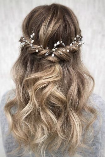 Hottest Bridesmaid Hairstyles For 2020/21 Tips And Advice ★ bridesmaid hairstylestextured airy light half up half down with crystal halo julia_alesionok Maid Of Honor Hairstyles, Bridesmaid Hairdo, Junior Bridesmaid Hair, Bridemaids Hairstyles, Bridesmaid Hair Down, Bridesmaid Hair Short, Wedding Hair Inspiration, Hairstyles For Medium Length Hair, Bridesmaid Hairstyles