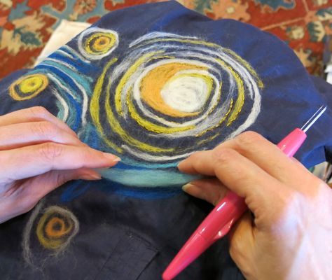 needle felting The Starry Night Quirky Crafts, 2d Felting, Felt Template, Starry Night Dress, Cassie Stephens, Outfit Photos, Felt Pictures, Needle Felting Tutorials, The Starry Night