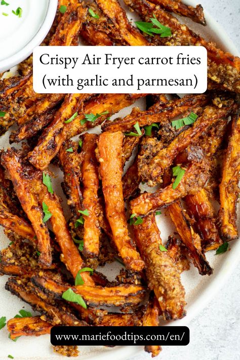 These Air Fryer carrot fries are as crispy and crunchy as regular French fries! With freshly grated Parmesan cheese to add a bit more flavor, it's a great side dish the whole family will love, trust me! In any case, mines adores it. Parmesan Roasted Carrot Fries, Airfryer Carrot Fries, Carrot French Fries, Carrot Fries Air Fryer, Air Fried Carrots, Air Fryer Carrot Fries, Air Fryer Carrots, Viral Recipes, Carrot Fries