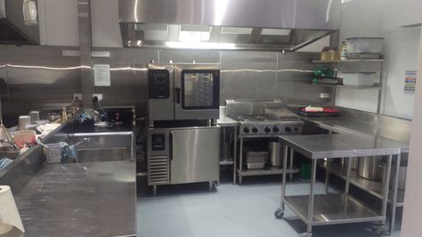 Is your commercial kitchen too small? Tiny Commercial Kitchen, Small Kitchen Restaurant Design, Restrant Idea, Small Bakery Kitchen Layout, Small Commercial Kitchen Layout, Small Restaurant Kitchen, Alley Kitchen, Commercial Kitchen Layout, Small Commercial Kitchen