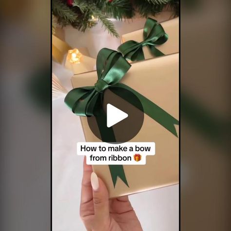 TikTok · haidixxx0 Chantel Mila, Ribbon Bow Tutorial, Gift Wrapping Christmas, Upcycling Art, Simple Bow, Holiday Hack, Christmas Hacks, Home Tips, Bow Tutorial