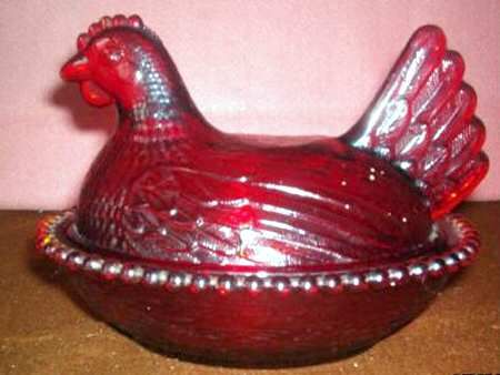 Ruby Flash Hen on Nest - Indiana Glass Indiana Animals & Figurines at Replacements, Ltd - Page 2 Glass Chicken, Hen On Nest, Glass Things, Carnival Glass Vintage, Chicken Figurines, Red Chicken, Maine Cottage, Hens On Nest, Pottery Animals