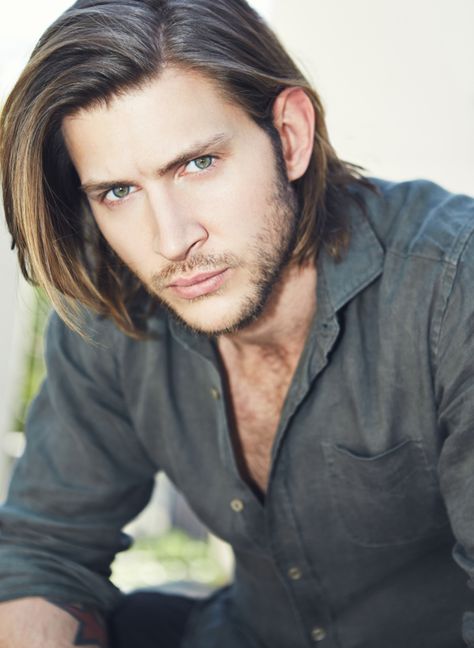 Greyston Holt Bitten Tv Show, Internal Conflict, Romantic Men, Famous Men, Man Crush, Male Beauty, Celebrities Male, Serie Tv, Mens Hairstyles