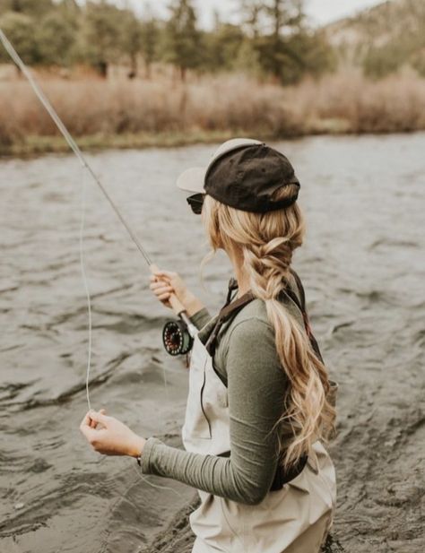 Fly Fishing Girls, Fish Shop, Fall Fishing, Fishing Photos, Summer Fishing, Fishing Photography, Fishing Pictures, Fishing Girls, Fishing Life