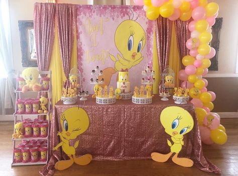 "I tawt I taw a puddy tat!" - Tweety 💛💕 I can’t get over the cuteness of this set up!!! @inoapartyplannerevents did it again! Sooo Tweet-Y-… Bird Baby Shower Theme, Bird Theme Parties, Minnie Mouse Birthday Party Decorations, Bird Baby Shower, Bird Birthday Parties, Princess Baby Shower Invitation, 1st Birthday Party For Girls