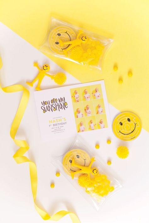 Sunshine Theme Birthday Party, Diy Craft Ideas For Kids, Party Emoji, Sunshine Birthday Party, Sunshine Theme, Baby First Birthday Themes, Sunshine Birthday Parties, Girls Birthday Party Themes, Love Party