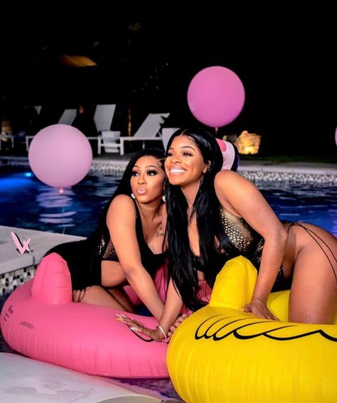 #citygirls Go Best Friend, Best Friend Outfits, Best Friends Aesthetic, Best Friend Photos, Cute Friend Pictures, Photoshoot Themes, Cute Friend Photos, Bestie Goals, Female Rappers