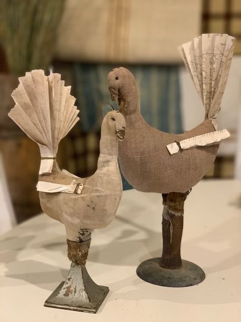 CinnamonCreekFolkArt - Etsy Primitive Turkey, Primitive Animals, Primitive Fabric, Brown Embroidery, Photo Sizes, Turkey Pattern, Bowling Green, Tail Feathers, Sunflower Pattern