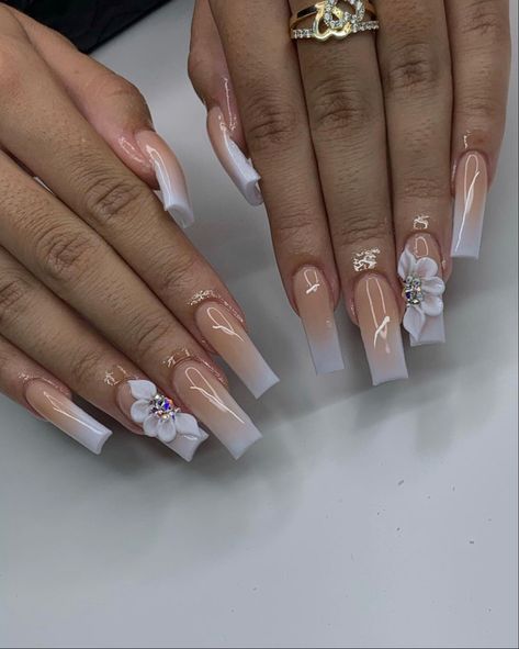 Square Acrylic Nails White Flowers, Acrylic Nails 3d Flowers Simple, White Acrylic Nails 3d Flowers, Medium Square Acrylic Nails 3d Flowers, Long Square Acrylic Nails 3d Flowers, Purple Acrylic Nails, Glow Nails, Drip Nails, Cute Acrylic Nail Designs